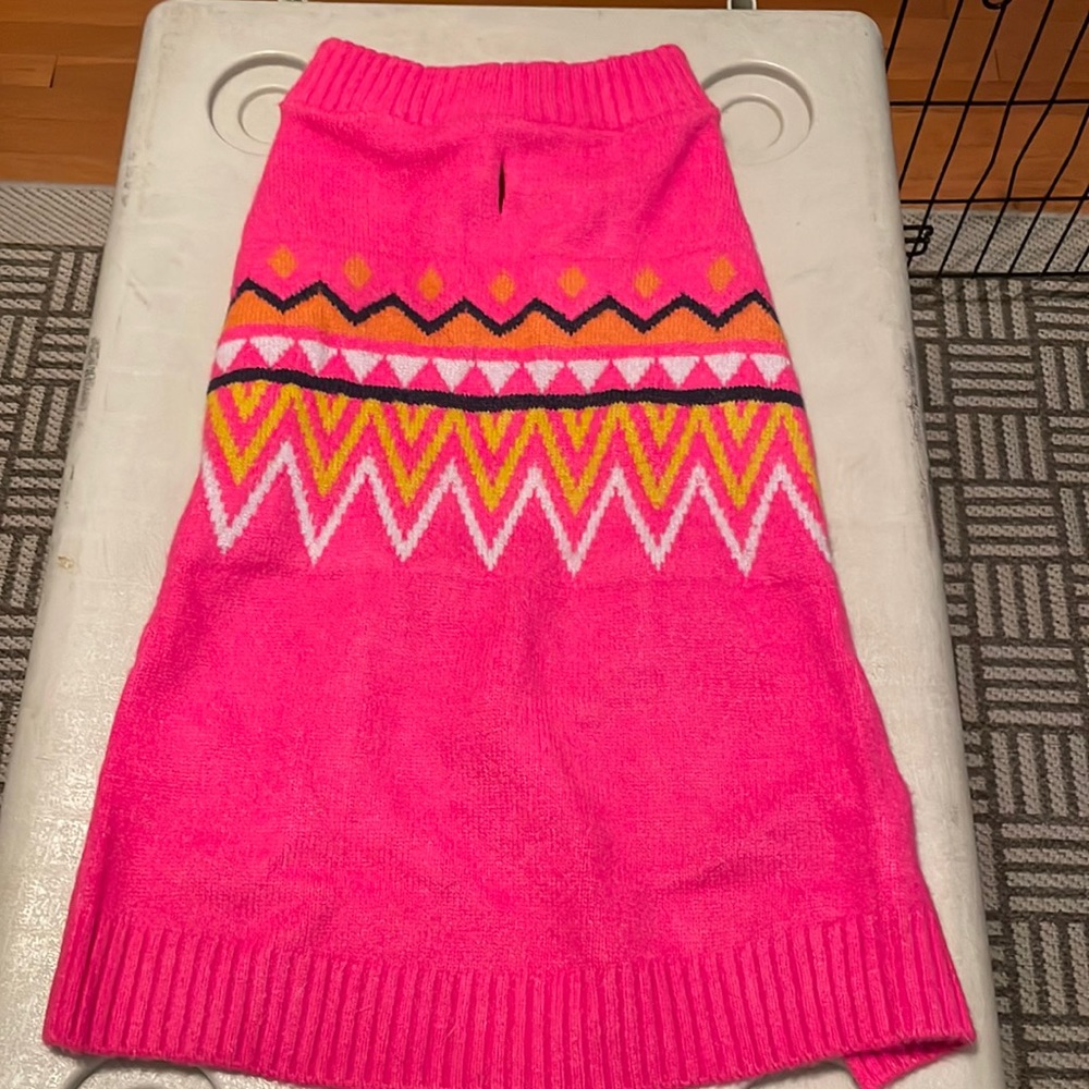 Brand new dog sweater. Size Large.
